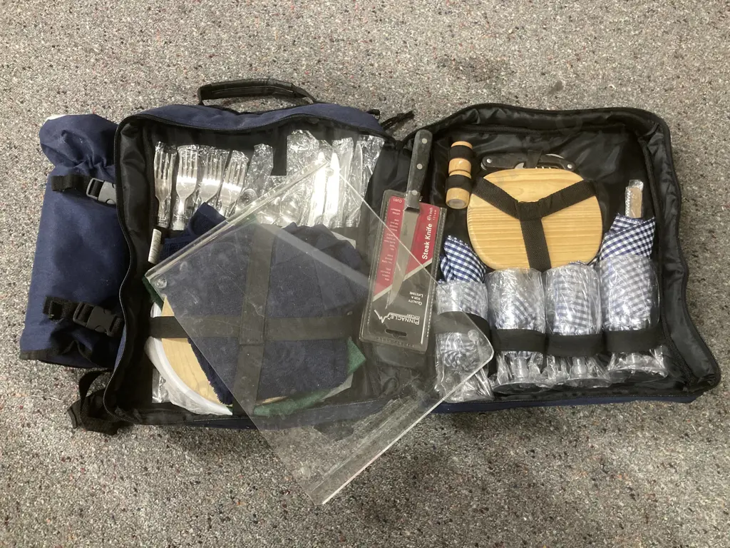 Backpack Picnic Set Image 1++