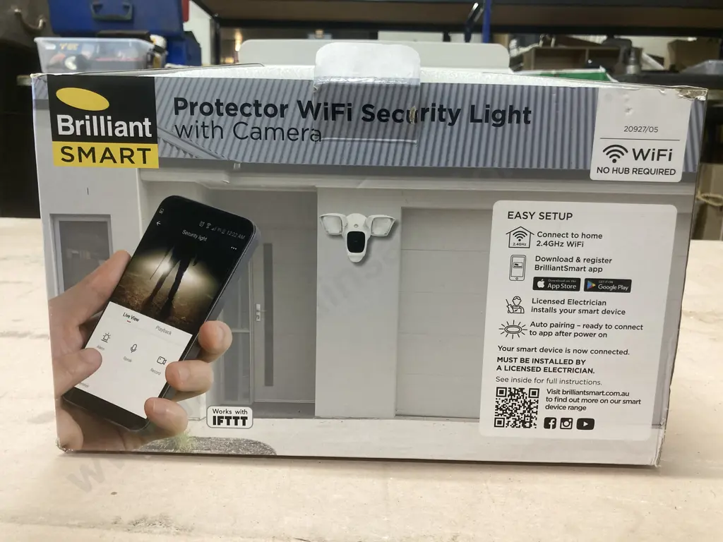 Brilliant Smart Protector WiFi Security Light With Camera, Model 20927/05 New In Box Image 1++