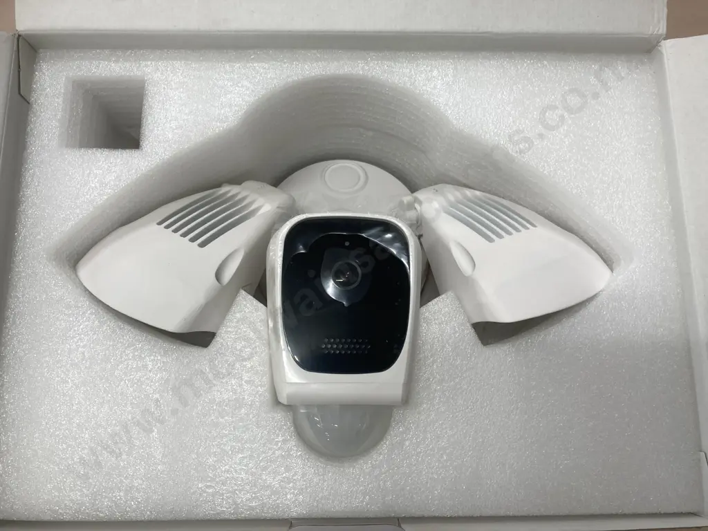 Brilliant Smart Protector WiFi Security Light With Camera, Model 20927/05 New In Box Image 1++