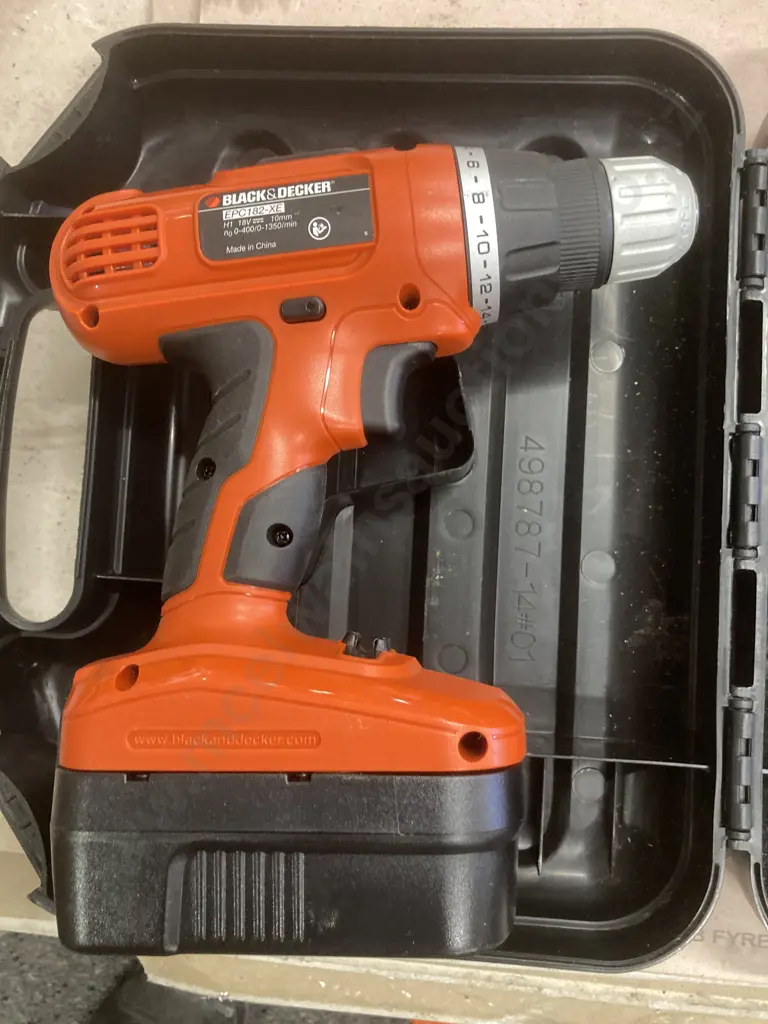 Black & Decker 13mm Cordless Hammer Drill With a 1.5Ah Battery, 18V Cordless Drill With 18V Battery In Plastic Case Image 1++
