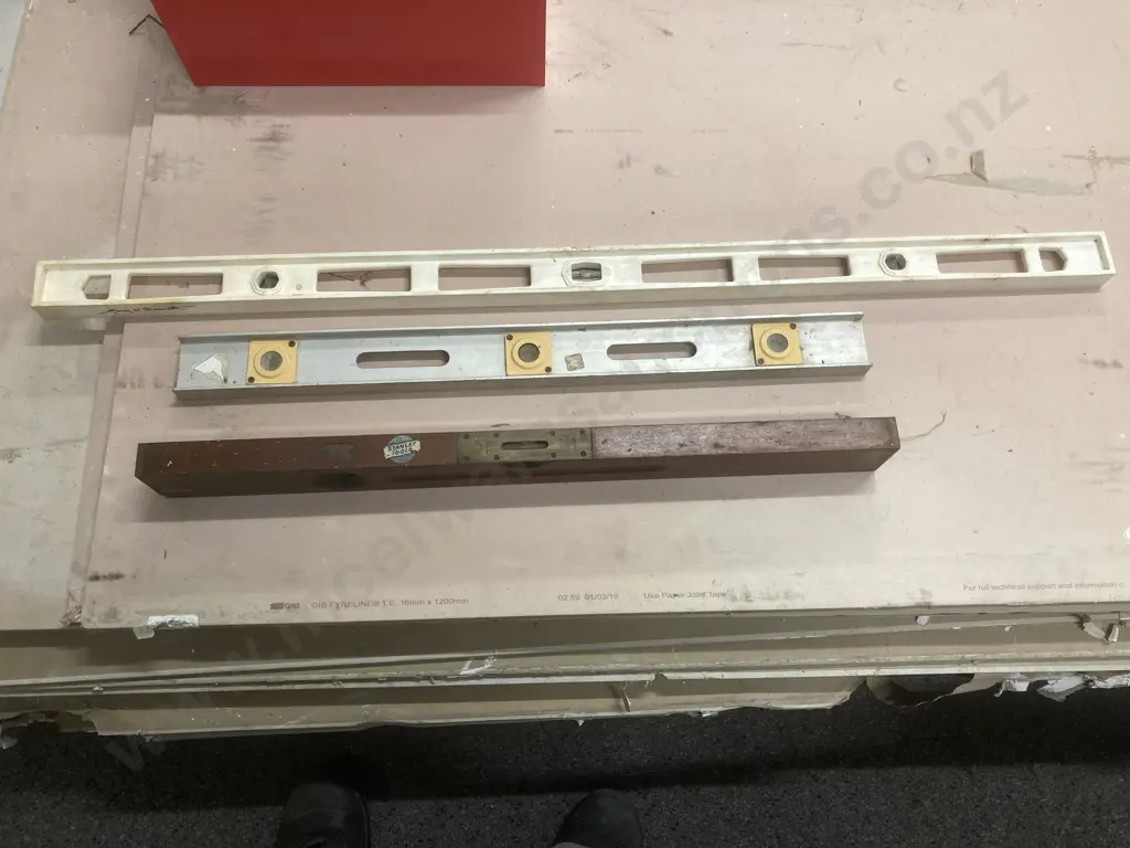 Lot of Three Assorted Builders Levels Image 1++
