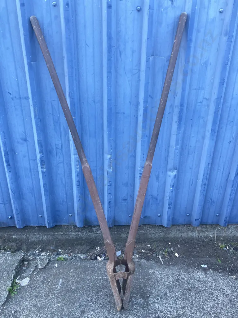 Vintage Post Hole Digger Spade Image 1++