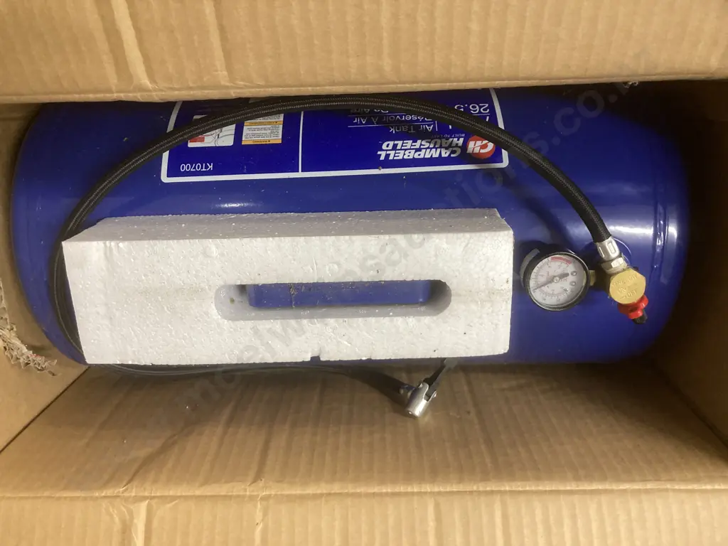 New In Box Campbell Hausfield 7 Gallon Air Carry Tank Image 1++
