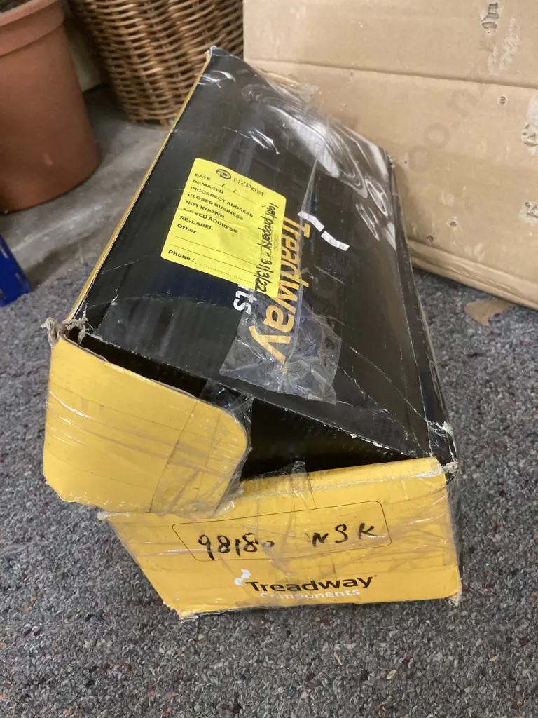 Treadway Hub Set 98180 NSK Image 1++