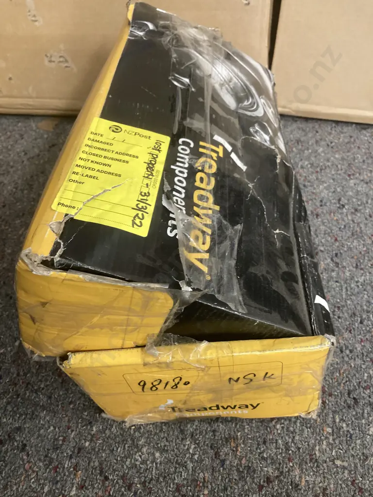 Treadway Hub Set 98180 NSK Image 1++