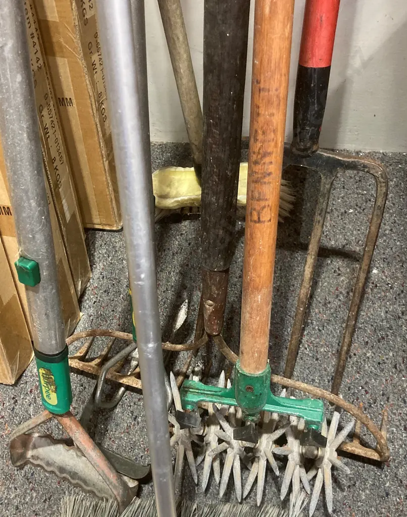 Bundle Garden Tools, Broom Etc Image 1++