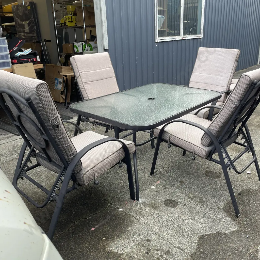 5 Piece Outdoor Dining Suite with Glass Top 124 x 91cm. 4 Reclining chairs with squabs Image 1++