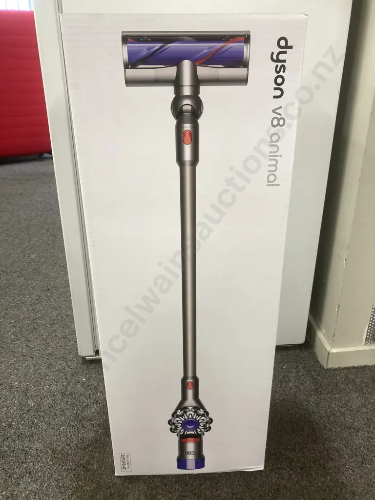 Dyson V8 Animal Vacuum Cleaner New In Box Image 1++