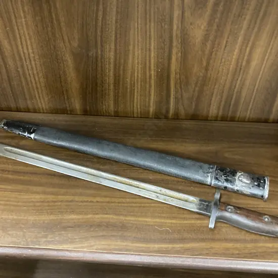 Vintage Chapman Pattern 1907 Bayonet With Leather Scabbard, 'NZ' Stamped To Pommel