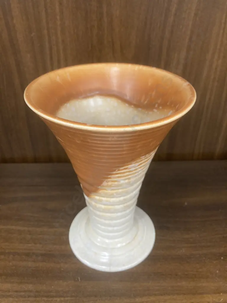 Art Deco Enoch Wedgwood Mottled Ridged Pottery Two-Tone Vase Unicorn Mark, H15.5cm (af) Image 1++