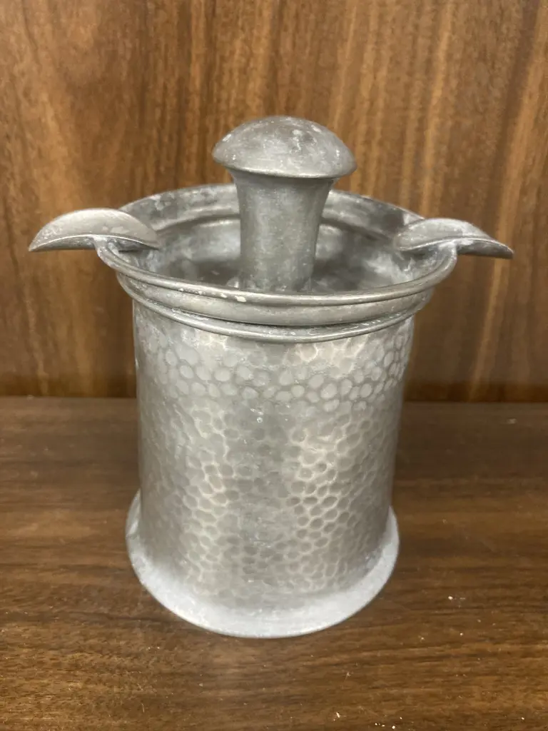 Vintage Hammered Pewter Ashtray With Chamber - Civic Pewter, 1374, Made In England, 13 x 13cm Image 1++