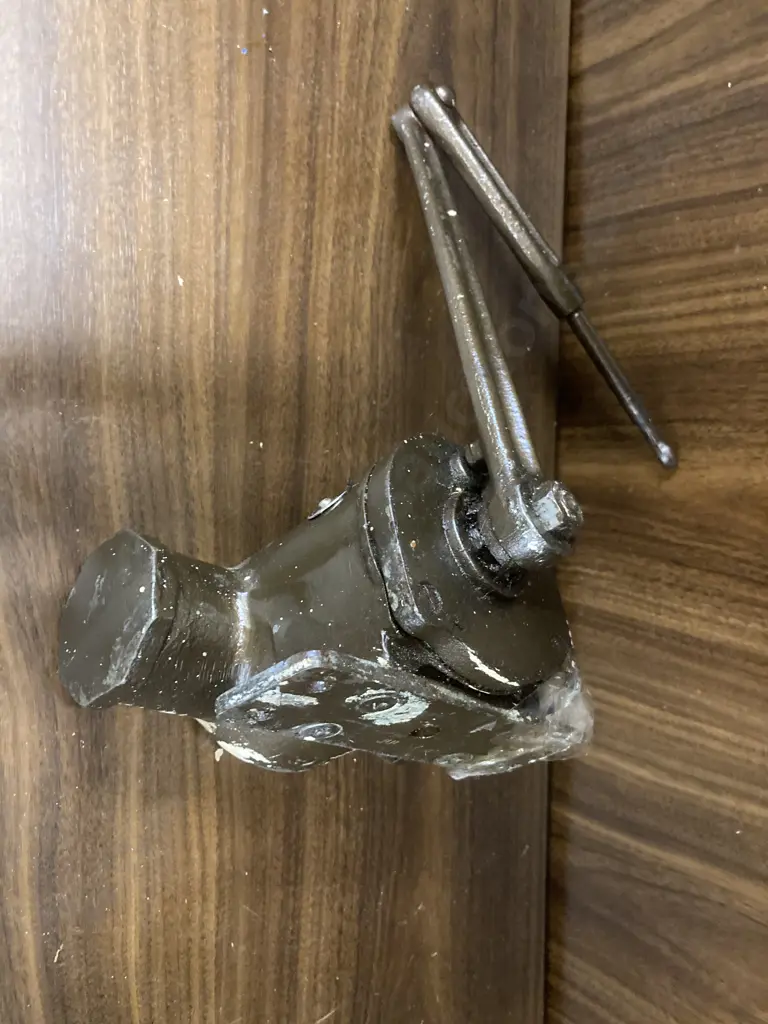 Vintage 1950's Original BRITON Model B Door Closer Image 1++