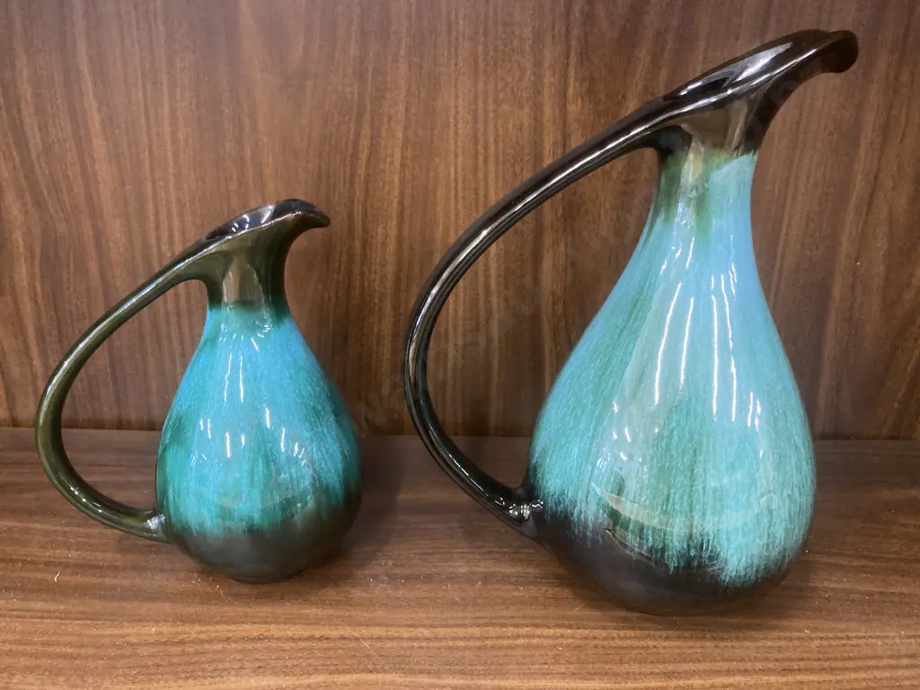 Vintage Blue Mountain Pottery Blue Green Drip Glaze Jugs, Set of Two, H27 & H19cmH33cm Image 1++