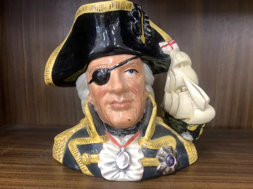 Royal Doulton Character Toby Jug Of The Year 'Vice-Admiral Lord Nelson' 16 x 18cm Image 1++