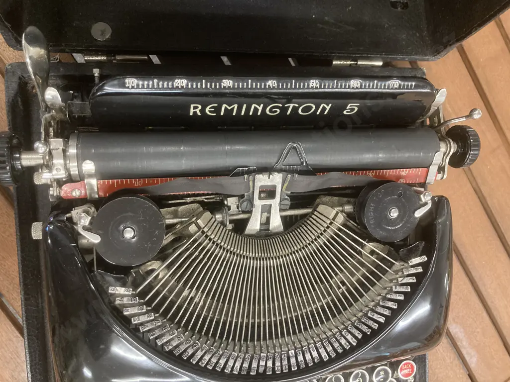Vintage Remington Rand Model 5 Black Portable Typewriter with Case, c1930s? Image 1++