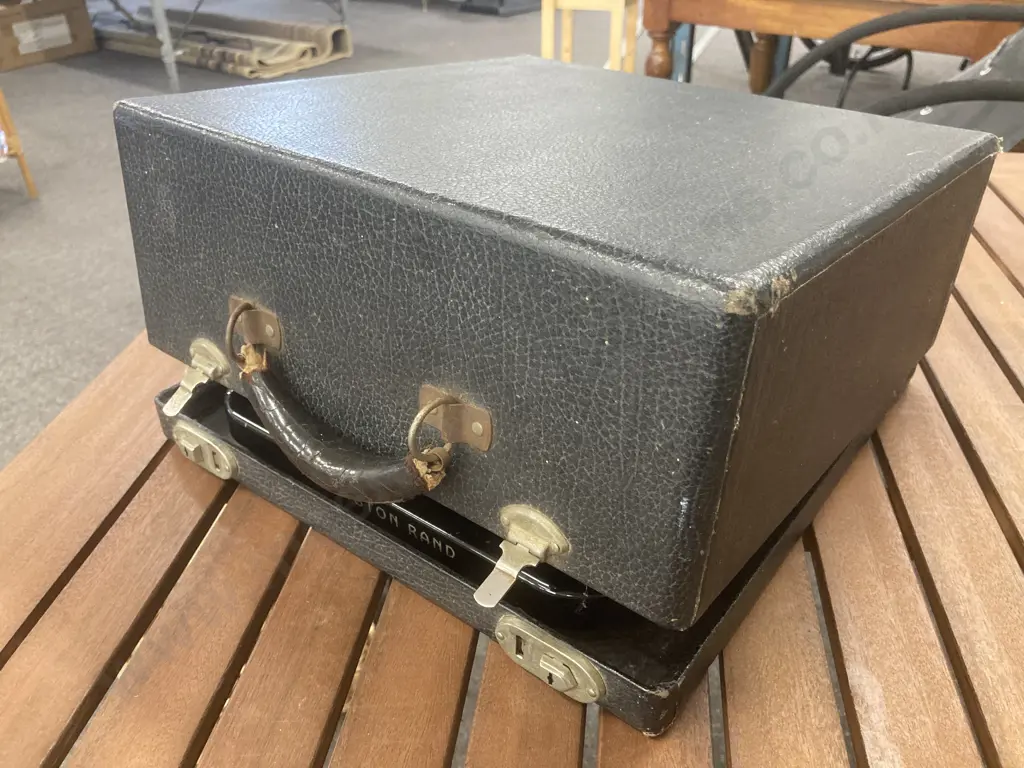 Vintage Remington Rand Model 5 Black Portable Typewriter with Case, c1930s? Image 1++