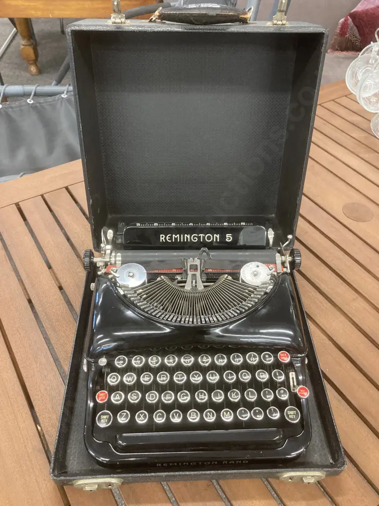 Vintage Remington Rand Model 5 Black Portable Typewriter with Case, c1930s? Image 1++