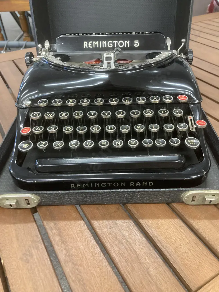 Vintage Remington Rand Model 5 Black Portable Typewriter with Case, c1930s? Image 1++
