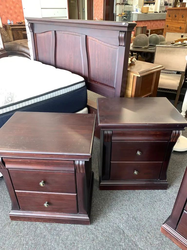Modern Dark Stained Headboard With Matching 3 Drawer Bedside Cabinets, Round Antique Brass Colour Handles Image 1++
