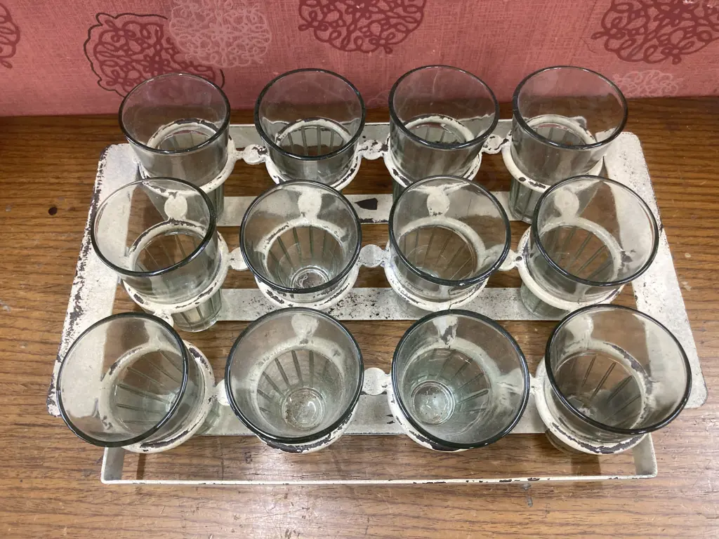 Retro Glasses And Serving Tray Image 1++