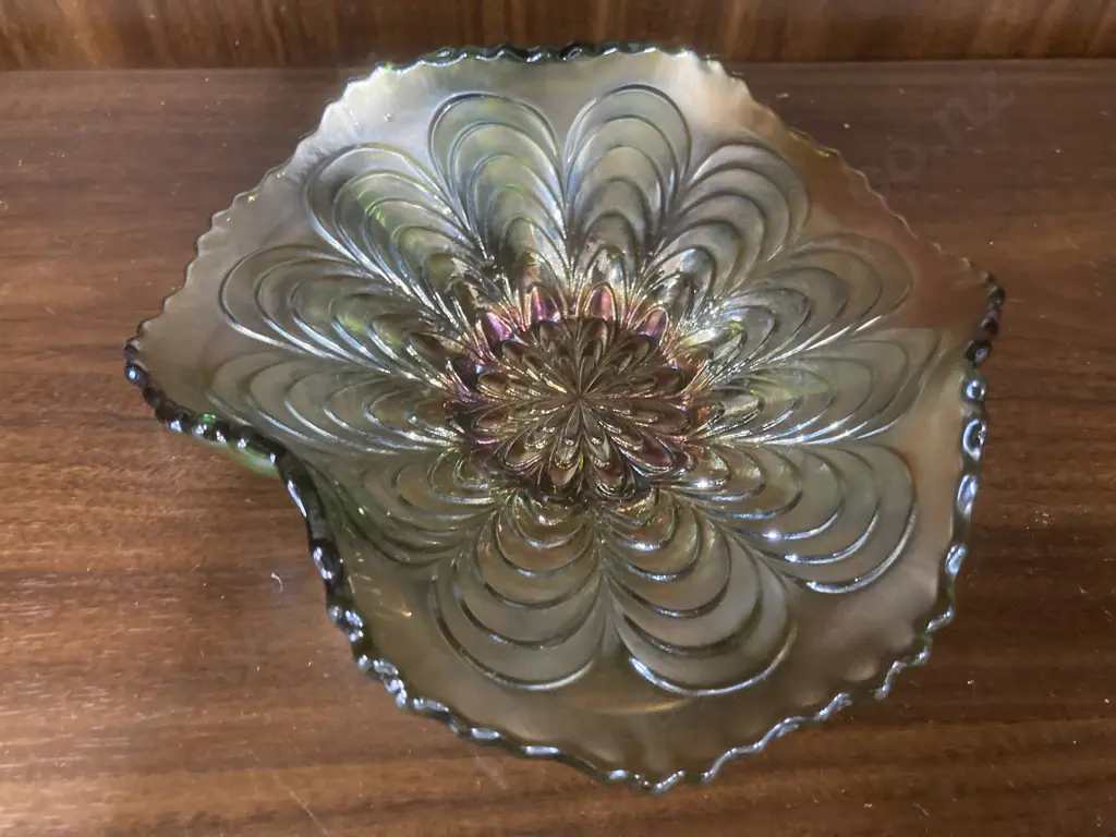 Vintage Fenton Peacocks Tail Green Carnival Glass Tri-Corner Dish, W16cm Image 1++