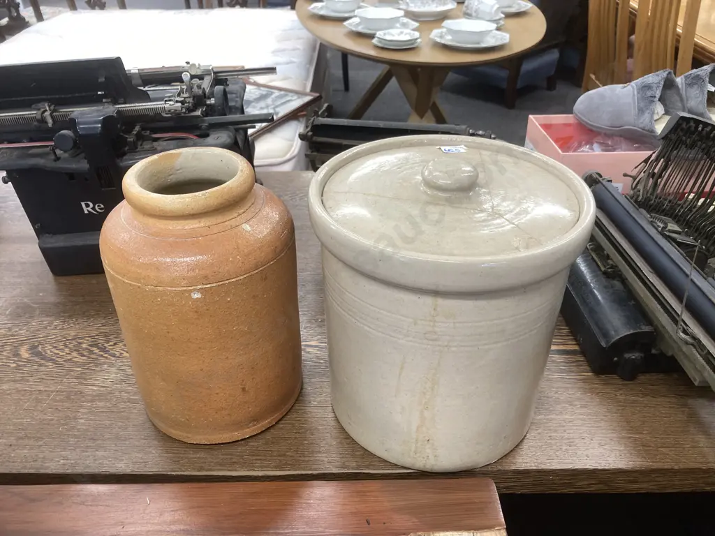 Lidded Stone Jar (af to lid), H26cm, Terracotta Stone Jar, H27cm Image 1++