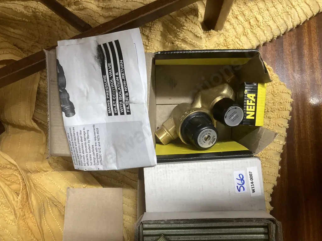 Sifco Staples Galv 12mm x 5000 x 7 Boxes & NEFA Mains Pressure Inlet Control Valve Image 1++