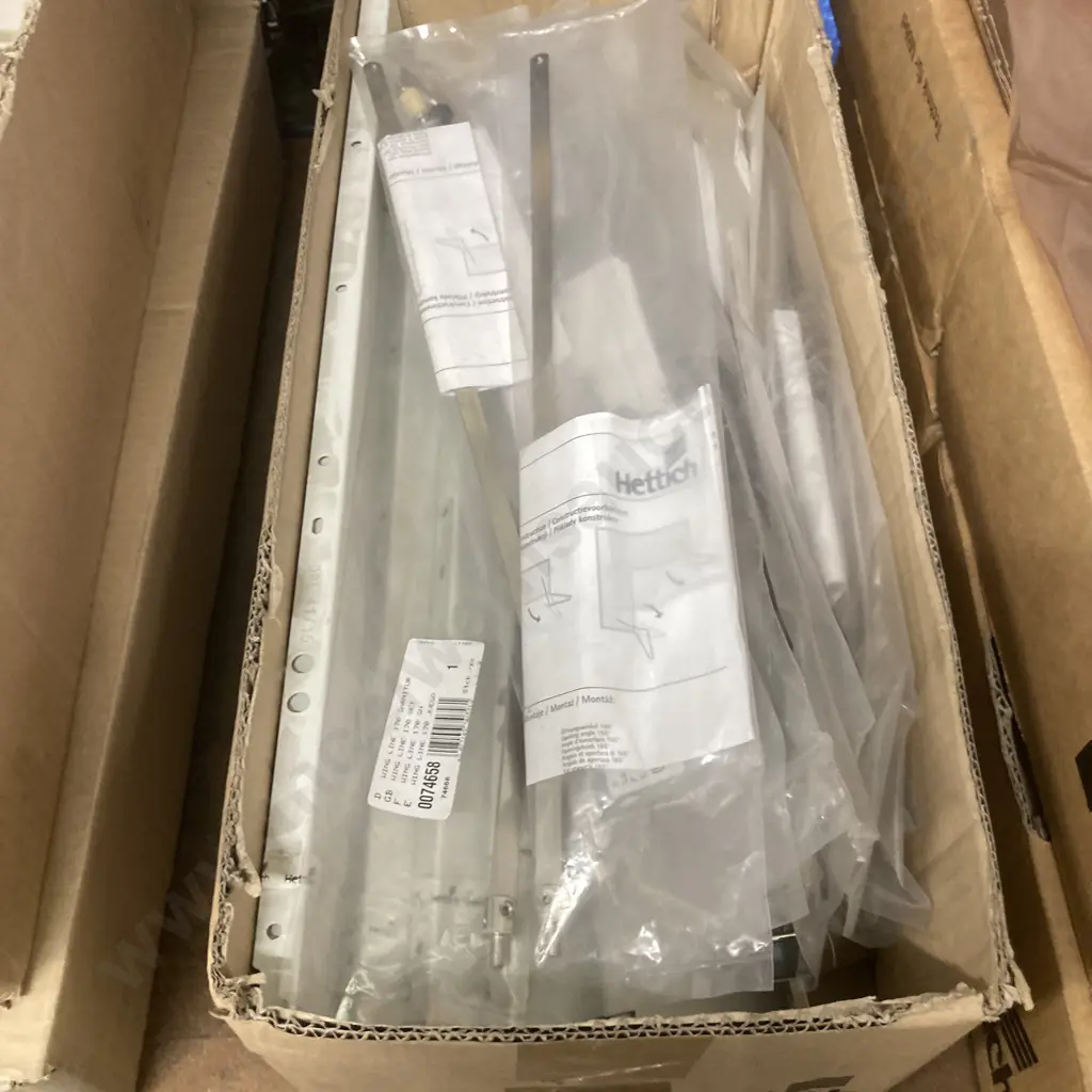 Hetitich Multitech Cabinetry Hardware, Assorted  x 5 Boxes Image 1++