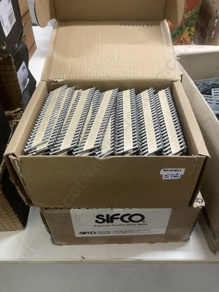 Sifco 38 x 3.33mm Galvanised Metal Connector Stick Nails, 2 Boxes of 4000 Nails (MCN3831G) Image 1++