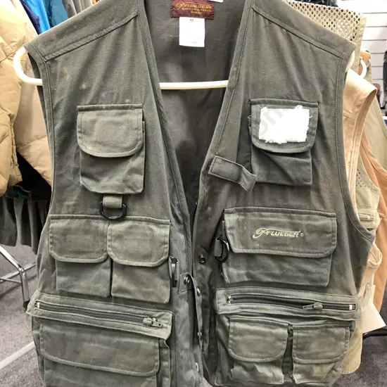 Pflueger Fly Fishing Vest. Size Medium