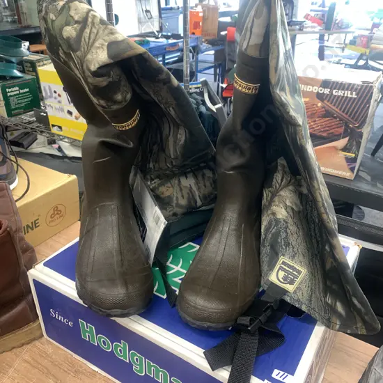 Wadewell Hodgman 2 Ply Hip Boots. Size 9