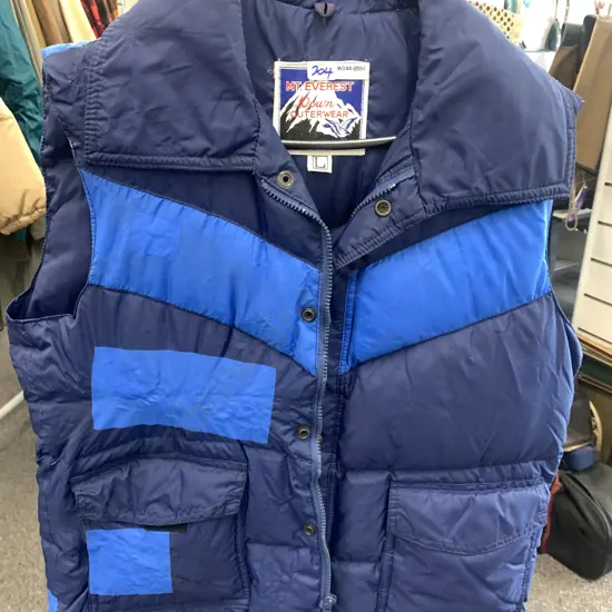 Mount Everest Down Outer Wear Vest. Size Large