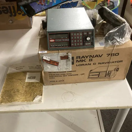 Vintage Raytheon Raynav 750 MK II Loran C Navigator Marine In Original Box (Sold As 0807)