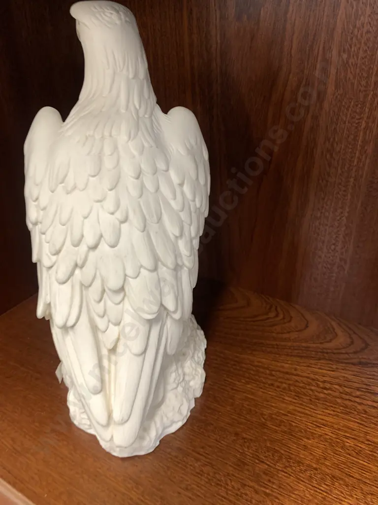 Perched Eagle Resin Fiqurine H25cm Image 1++