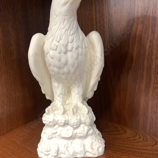Perched Eagle Resin Fiqurine H25cm