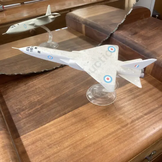 Model XR220 On Stand, 35 x 15cm