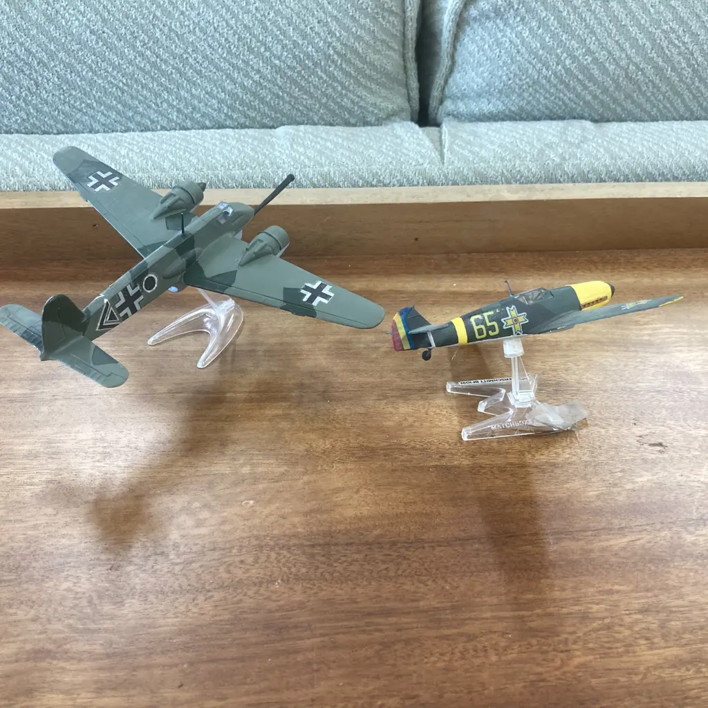 Models Messerchmitt BF109E On Stand, 12 x 14cm & Small Plane With German Markings On Stand, 18 x 20cm (AF) Image 1++