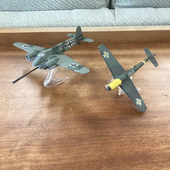 Models Messerchmitt BF109E On Stand, 12 x 14cm & Small Plane With German Markings On Stand, 18 x 20cm (AF)