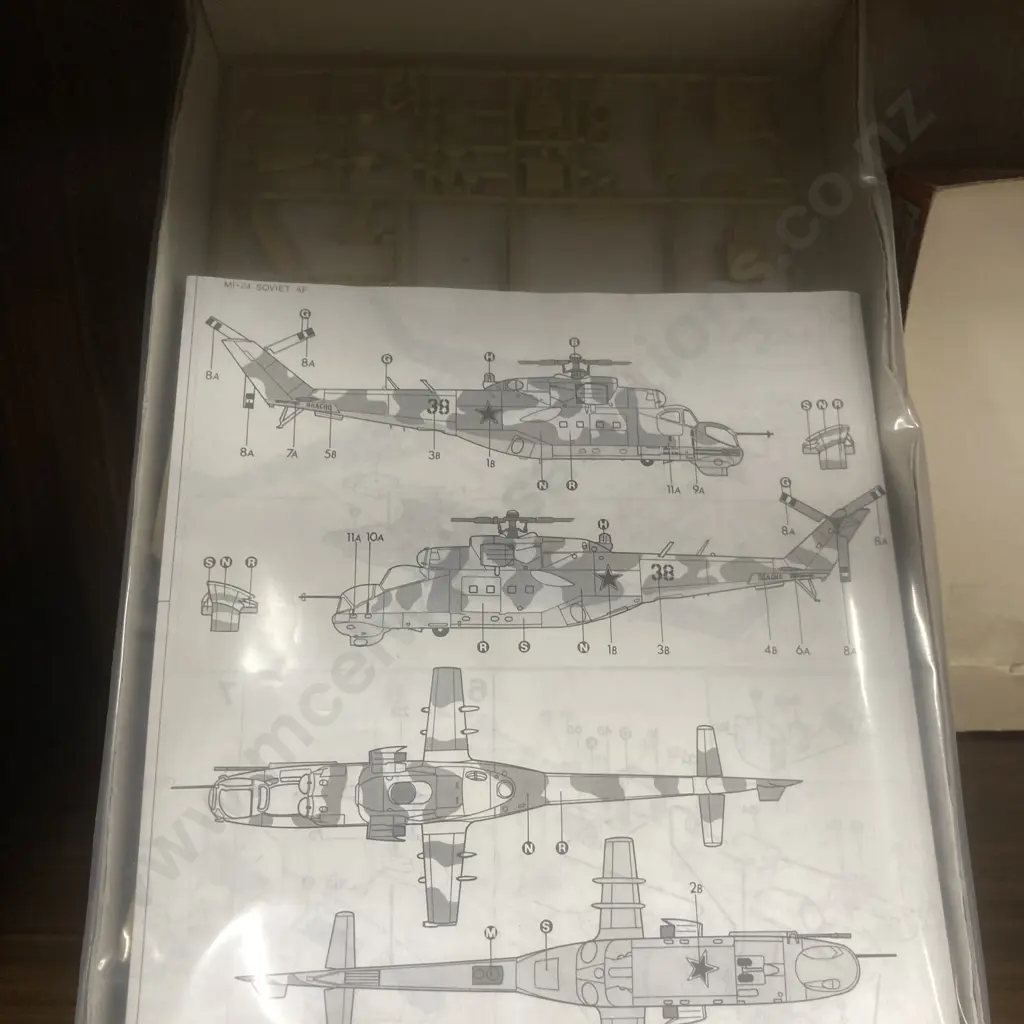 ESCI Mil Mi-24 Hind-F 1:72 Model Kit (Released 1988) Image 1++