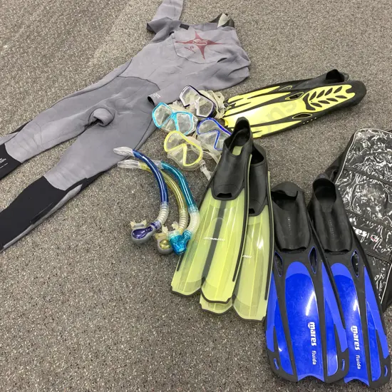 Ripcurl Size M Wet Suit, Assorted Mirage, Mares Etc Flippers, Googles & Snorkels