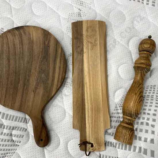 Round Serving Board, Acacia Board & Oak Pepper Grinder, H39cm
