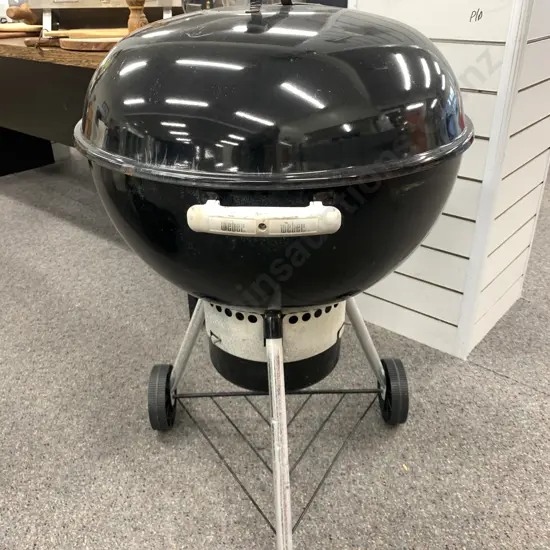 Weber Kettle Charcoal BBQ, 57cm & Part Bag of Kingsford Charcoal Briquets