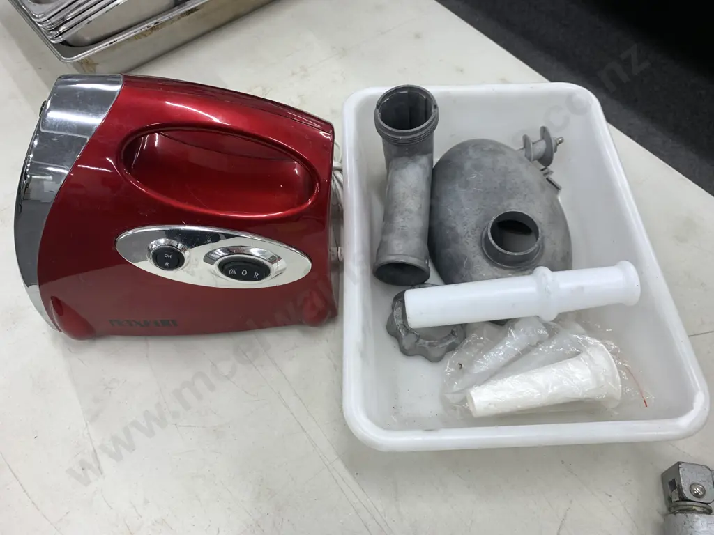 MAXKON MGN-120-R Sausage Maker, Burgundy, 1600W Image 1++