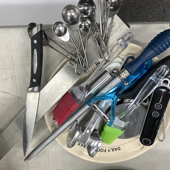 Pizza Plate, Cutters, Sharpening Steel, Magnetic Knife Rack Etc