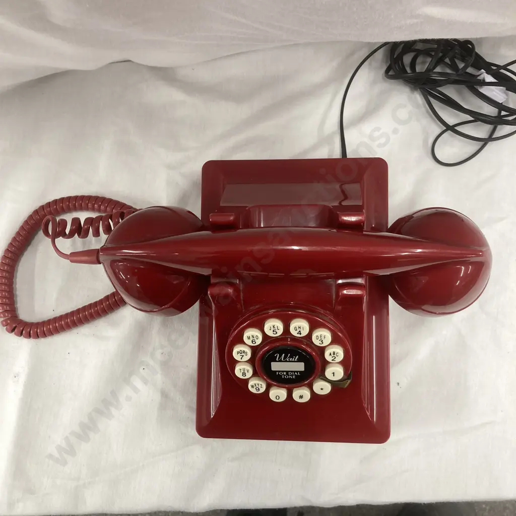 Crosley Classic Retro 1950's Style Red Desk Phone Image 1++