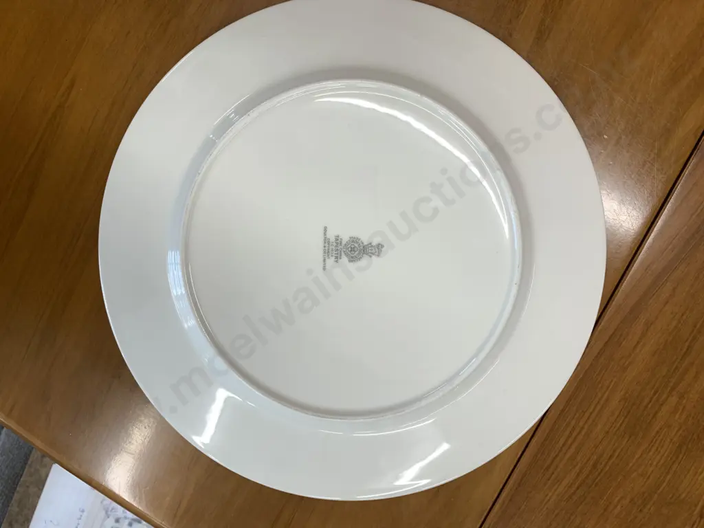 Royal Doulton 'Tapestry' TC1024 Dinnerset, 8 Piece Setting Image 1++