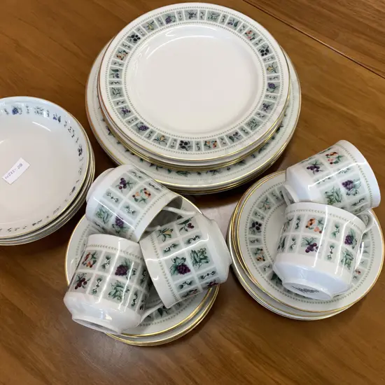 Royal Doulton 'Tapestry' TC1024 Dinner Ware Items TC1024 Twenty Eight Pieces