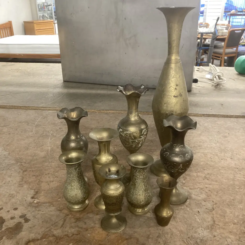 Assortment Of Brass Vases, Heights From 10cm to 42cm Image 1++