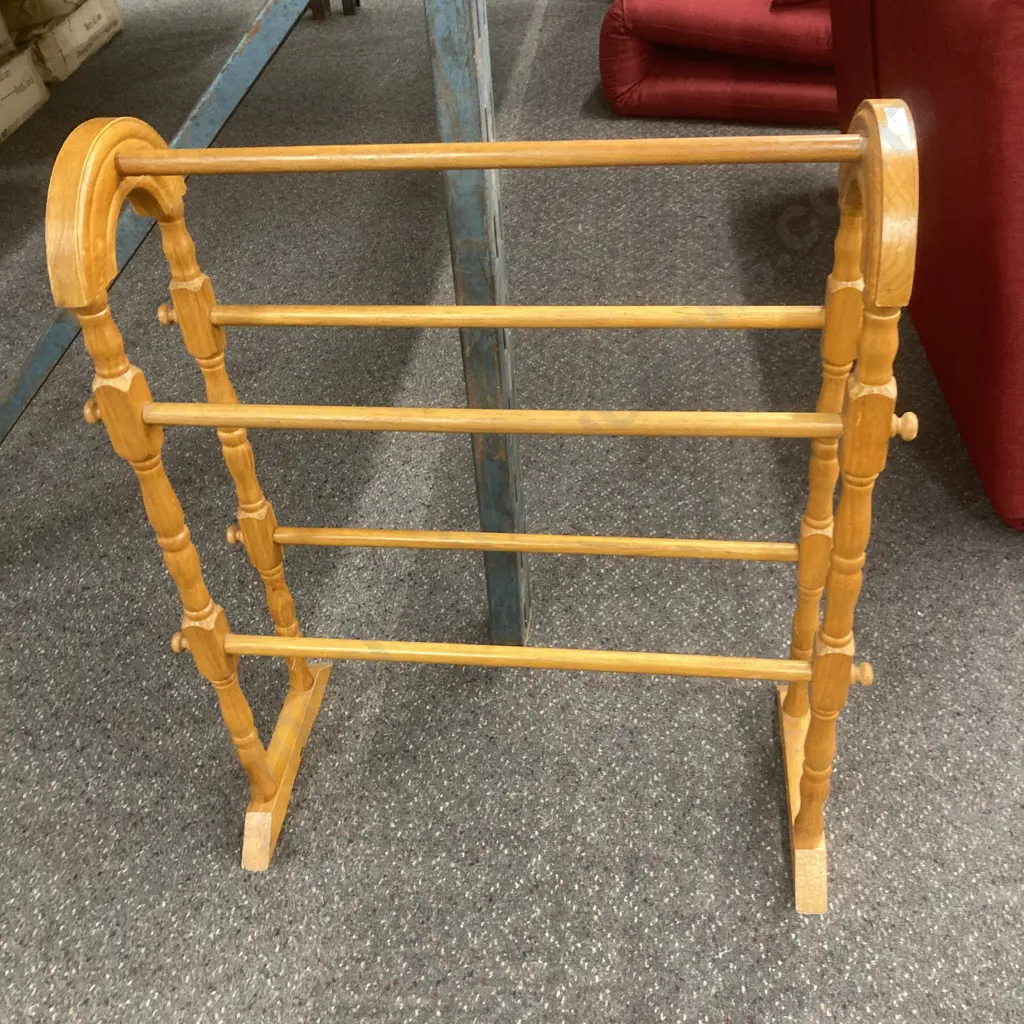 Wooden Freestanding Towel Rail, H74 W64 D19cm Image 1++