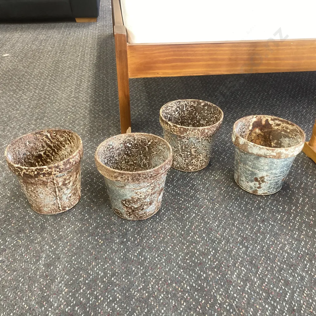 Rustic Planter Pots Set Of 4, Item Number 5649 Image 1++